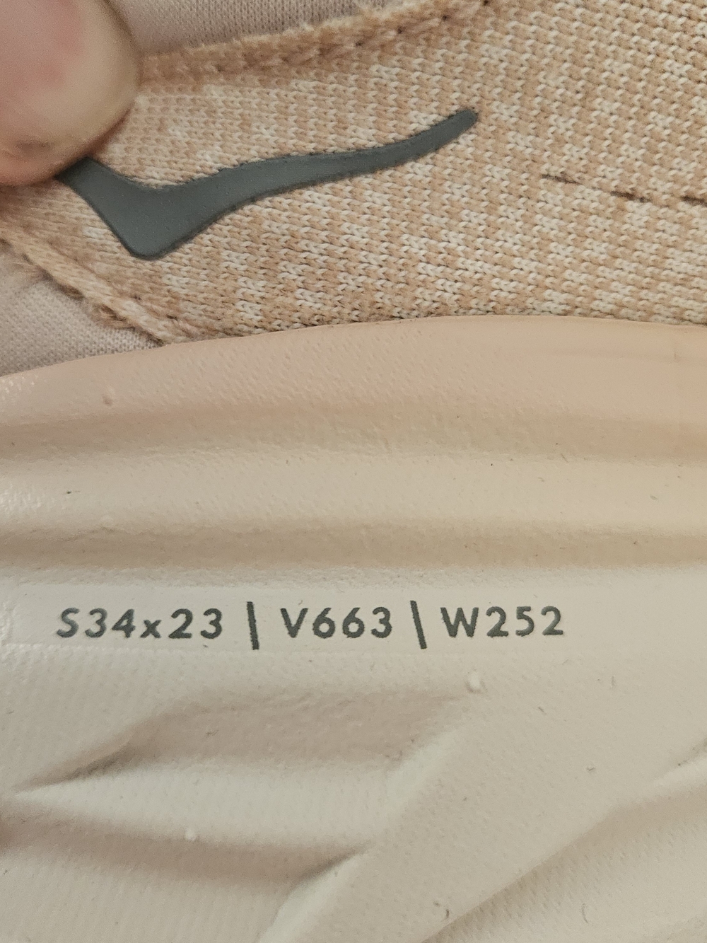 HOKA ONE ONE Bondi 8 Women’s Size 8.5 Sneakers Cream/Vanilla 1127952-CMV - Picture 11 of 11